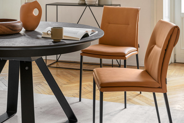 Chaise de salle à manger en cuir vegan Carmen Large de Calligaris - Casavogue à Montréal